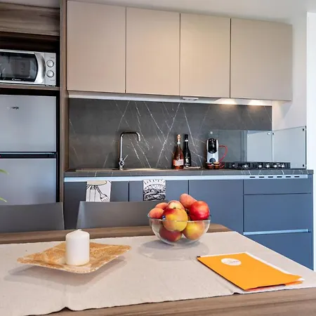 아파트 Casa Mobile Est Garda 라찌제