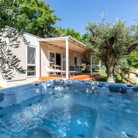 Casa Mobile Est Garda Apartment *