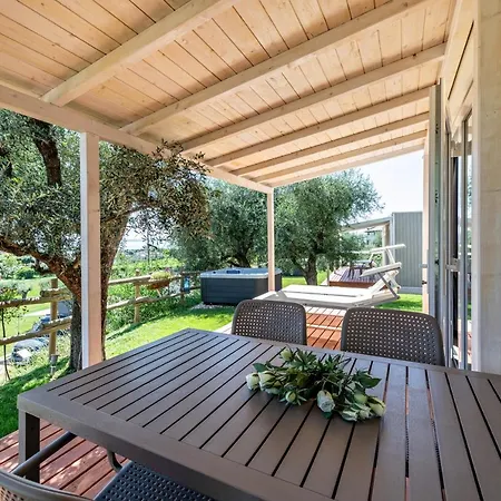 Casa Mobile Est Garda 公寓 *